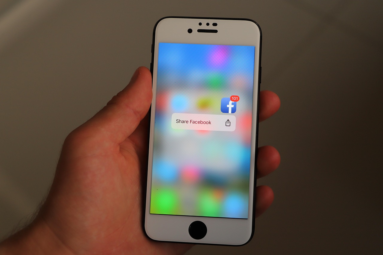 The Algorithmic Shift Shaping Digital Consumer Behavior