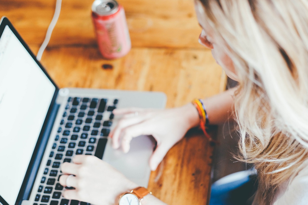 Silicon Sentience: Navigating The Ethics Of Algorithmic Agency